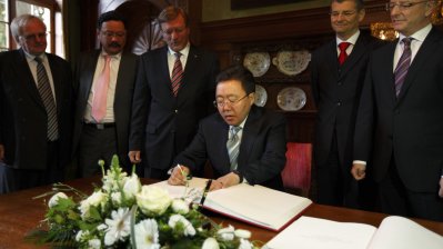 Mongolischer Präsident Tsakhia Elbegdorj zu Gast in Nordrhein-Westfalen, 31.03.2012