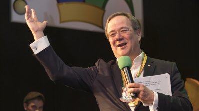 Ministerpräsident Armin Laschet empfängt die Kinderprinzenpaare und Kinderdreigestirne aus Nordrhein-Westfalen