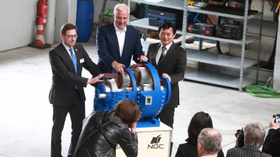 Wirtschaftsminister Duin und Generalkonsul Feng besuchen NGC Europe