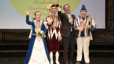 Ministerpräsident Armin Laschet empfängt die Kinderprinzenpaare und Kinderdreigestirne aus Nordrhein-Westfalen