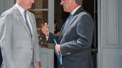 Armin Laschet reist zu Beginn der deutschen EU-Ratspräsidentschaft nach Paris