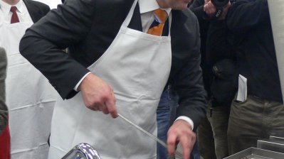 Minister Professor Dr. Pinkwart weiht Mensa der Ruhr-Universität Bochum ein