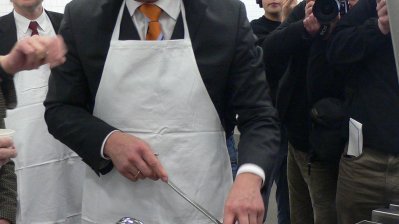 Minister Professor Dr. Pinkwart weiht Mensa der Ruhr-Universität Bochum ein