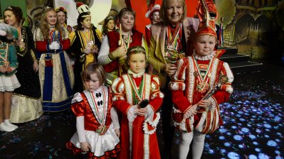 Ministerpräsidentin Hannelore Kraft empfängt die Kinderprinzenpaare und Kinderdreigestirne aus Nordrhein-Westfalen