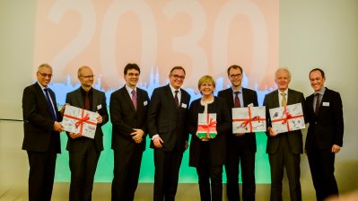 Neue Prognos-Studie an Ministerpräsidentin Kraft überreicht