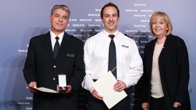 Ministerpräsidentin Kraft verleiht die Rettungsmedaille an 30 Bürgerinnen und Bürger