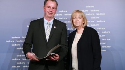 Ministerpräsidentin Kraft verleiht die Rettungsmedaille an 30 Bürgerinnen und Bürger