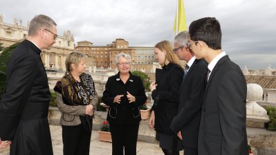 Begrüßung durch Botschafterin Schavan