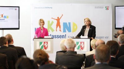 Kick-off-Veranstaltung "Kein Kind zurücklassen" am 26.03.2012 in Düsseldorf