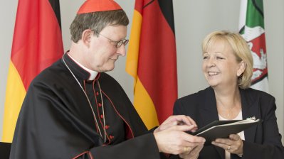 Kardinal Woelki leistet Treueeid auf die freiheitlich-demokratische Grundordnung, 18.09.2014