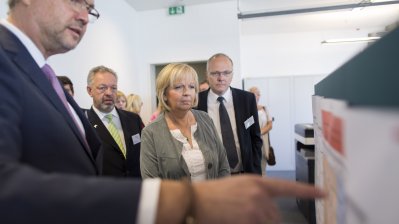 Ministerpraesidentin Hannelroe Kraft informiert sich über die Arbeit des Deutschen Instituts für Telemedizin und Gesundheitsförderung (DITG)