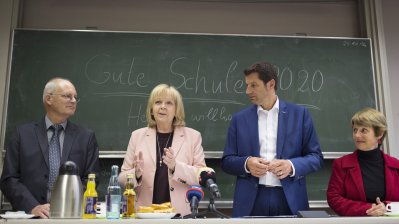 Ministerpräsidentin Hannelore Kraft besucht Schulzentrum Gerthe in Bochum 