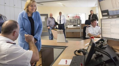 Ministerpräsidentin Hannelore Kraft besucht die Feuerwache Duissern in Duisburg