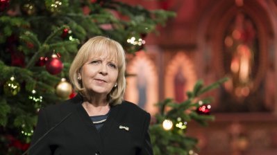 Minsterpräsidentin Kraft bei ihrer Rede zum Adventskonzert in der Propsteikirche St. Ludgerus in Billerbeck