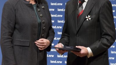 Ministerpräsidentin Hannelore Kraft verleiht den Verdienstorden des Landes Nordrhein-Westfalen an 26 Bürgerinnen und Bürger