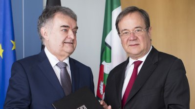 Ministerpräsident Armin Laschet ernennt Herbert Reul zum Minister des Innern