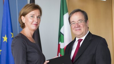 Ministerpräsident Armin Laschet ernennt Yvonne Gebauer zur Ministerin für Schule und Weiterbildung