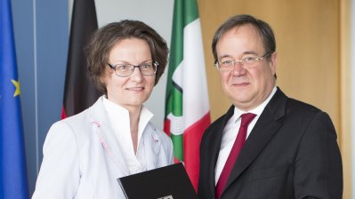 Ministerpräsident Armin Laschet ernennt Ina Scharrenbach zur Ministerin für Heimat, Kommunales, Bau und Gleichstellung