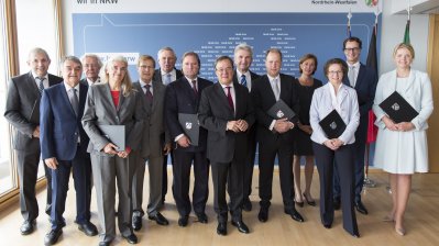 Ernennung der neuen Ministerinnen und Minister durch Ministerpräsident Armin Laschet 