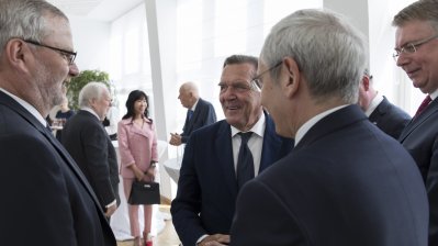 Ministerpräsident Laschet verleiht den Verdienstorden des Landes Nordrhein-Westfalen