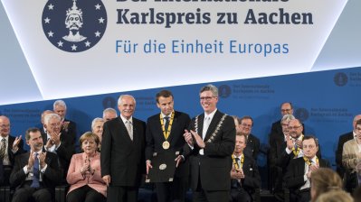 Emmanuel Macron erhält den Internationalen Karlspreis