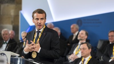 Emmanuel Macron erhält den Internationalen Karlspreis