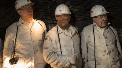 Ministerpräsident Armin Laschet unternimmt letzte Grubenfahrt mit Kumpeln in der Zeche Prosper-Haniel