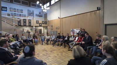 Ministerpräsident Armin Laschet gedenkt in Auschwitz den Opfern des Holocaust