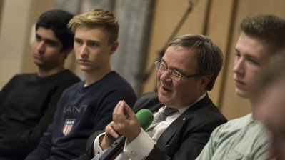 Ministerpräsident Armin Laschet gedenkt in Auschwitz den Opfern des Holocaust
