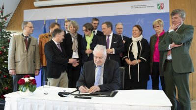 Landesregierung und Verbände beschließen gemeinsamen Waldpakt Nordrhein-Westfalen