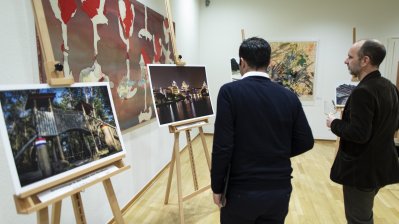 Sieger des Foto-Wettbewerbs zum Beneluxjahr ausgezeichnet: „Europa heute – Kinder statt Krieg“ gewinnt