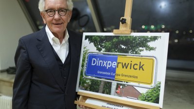 Sieger des Foto-Wettbewerbs zum Beneluxjahr ausgezeichnet: „Europa heute – Kinder statt Krieg“ gewinnt