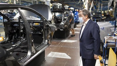 Ministerpräsident Armin Laschet besucht Ford-Werk Köln