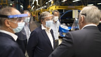 Ministerpräsident Armin Laschet besucht Ford-Werk Köln