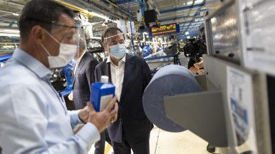 Ministerpräsident Armin Laschet besucht Ford-Werk Köln