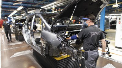 Ministerpräsident Armin Laschet besucht Ford-Werk Köln