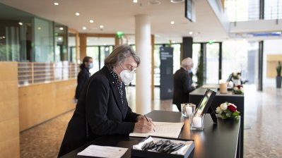 Staatsakt für Wolfgang Clement