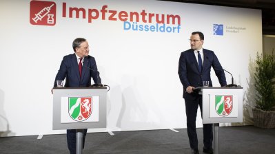 Ministerpräsident Armin Laschet und Bundesgesundheitsminister Jens Spahn besuchen künftiges Impfzentrum in Düsseldorf