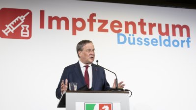 Ministerpräsident Armin Laschet und Bundesgesundheitsminister Jens Spahn besuchen künftiges Impfzentrum in Düsseldorf