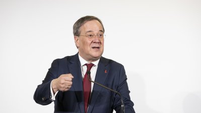 Ministerpräsident Armin Laschet und Bundesgesundheitsminister Jens Spahn besuchen künftiges Impfzentrum in Düsseldorf