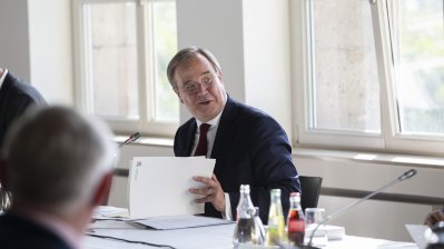 3.000. Kabinettsitzung im Behrensbau in Düsseldorf