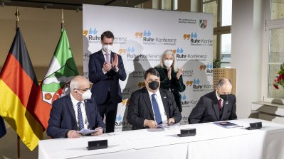 Spitzenforschung in NRW: Unterzeichnung des Kooperationsvertrags „Research Alliance Ruhr“