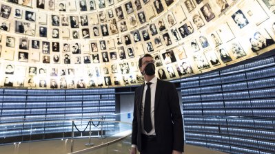 Ministerpräsident Hendrik Wüst besucht die Gedenkstätte Yad Vashem in Jerusalem