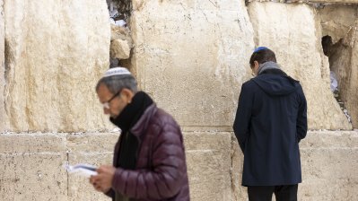 Ministerpräsident Hendrik Wüst besucht die Klagemauer in Jerusalem