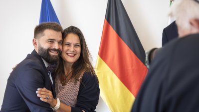 Ministerpräsident Hendrik Wüst verabschiedet den Generalkonsul der Republik Polen und Doyen des Konsularischen Korps NRW, Jakub Wawrzyniak