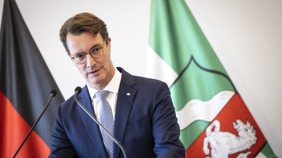 Ministerpräsident Hendrik Wüst verleiht den Verdienstorden des Landes Nordrhein-Westfalen an elf Persönlichkeiten
