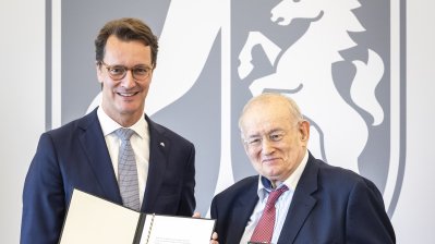 Ministerpräsident Hendrik Wüst verleiht den Verdienstorden des Landes Nordrhein-Westfalen an elf Persönlichkeiten