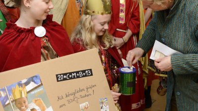 Ministerin Löhrmann empfängt Sternsinger in Düsseldorf, 04.01.2013