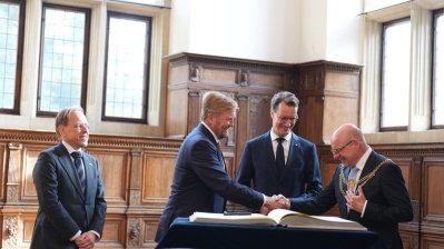 Gemeinsamer Besuch von König Willem-Alexander und Ministerpräsident Hendrik Wüst im Haus der Niederlande in Münster