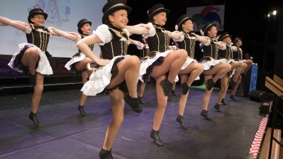 Ministerpräsident Armin Laschet empfängt die Kinderprinzenpaare und Kinderdreigestirne aus Nordrhein-Westfalen